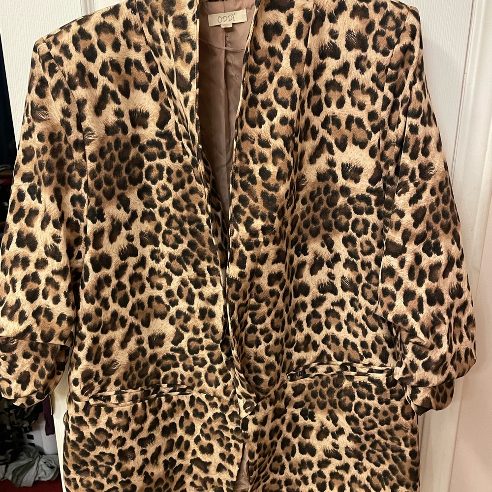 Leopard blazer
